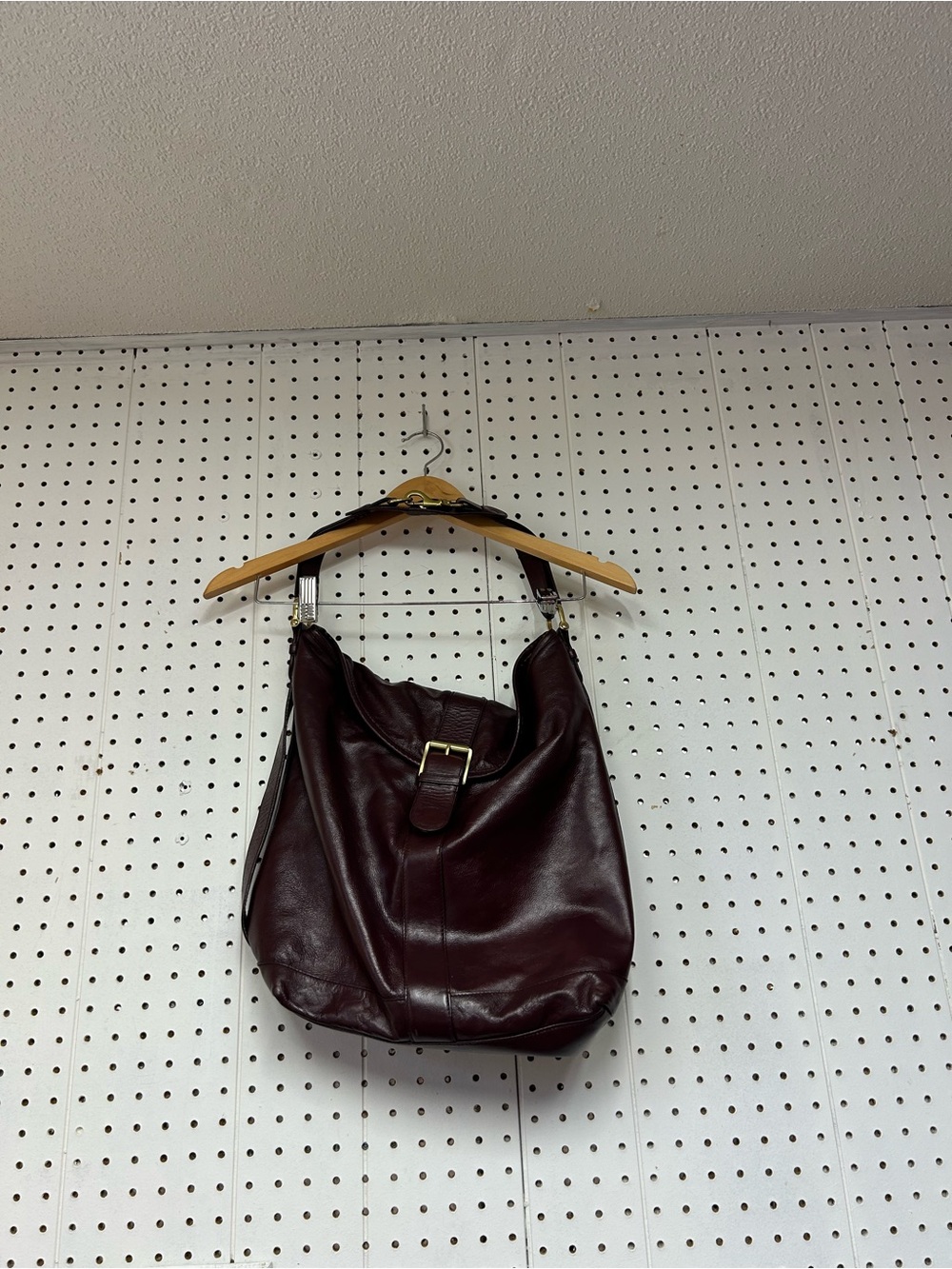 Lauren Ralph Lauren Burgundy Leather Shoulder Bag - Picture 2 of 14